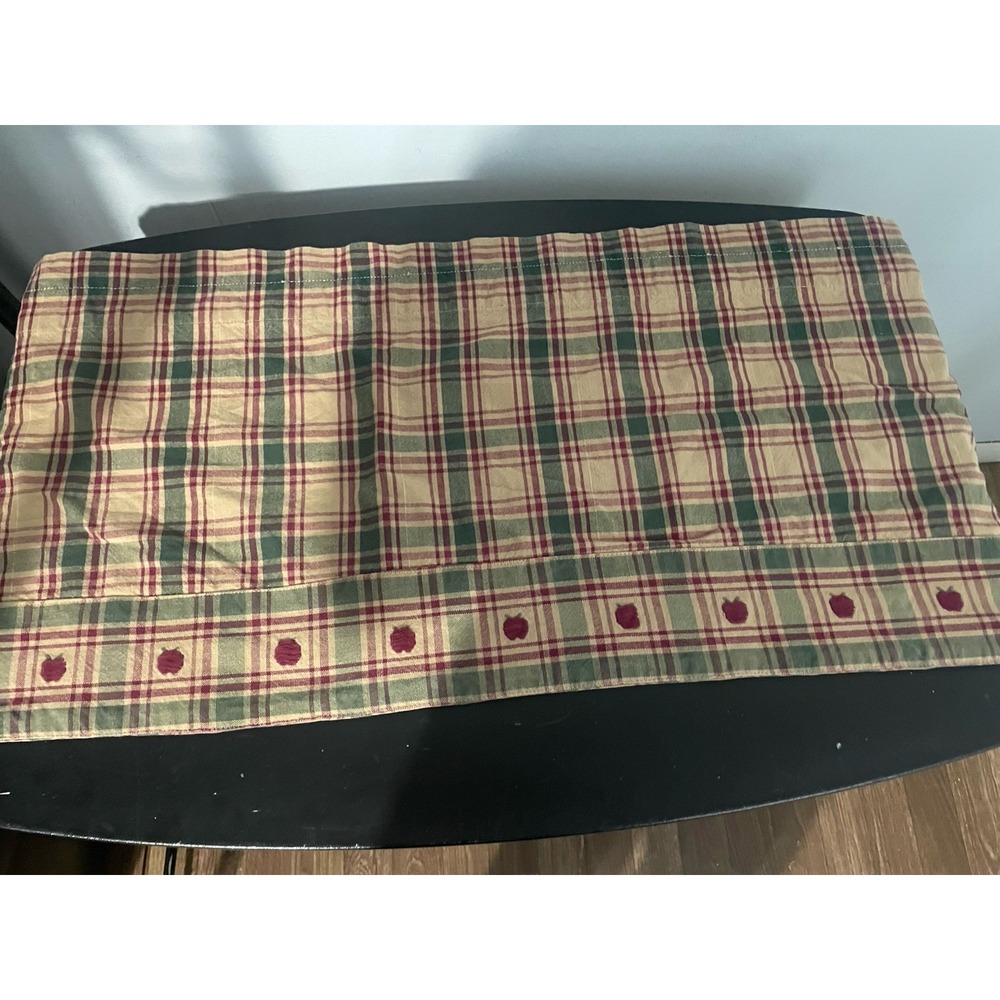Primitive Farmhouse Table Runner Apples  Cotton Rustic 65"x13" Made In India